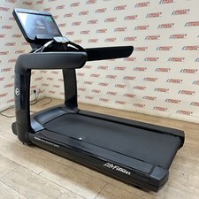 Life Fitness 95T Elevation Series Treadmill with Discover SE3HD Console