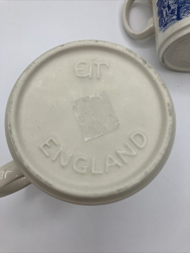 (2) EIT England Vintage 8 oz cups, set of 2, Charles Dickens street scene - Picture 7 of 16