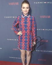 ACTRESS KAITLYN DEVER SIGNED 8x10 PHOTO W/COA DETROIT MOVIE LAST MAN STANDING