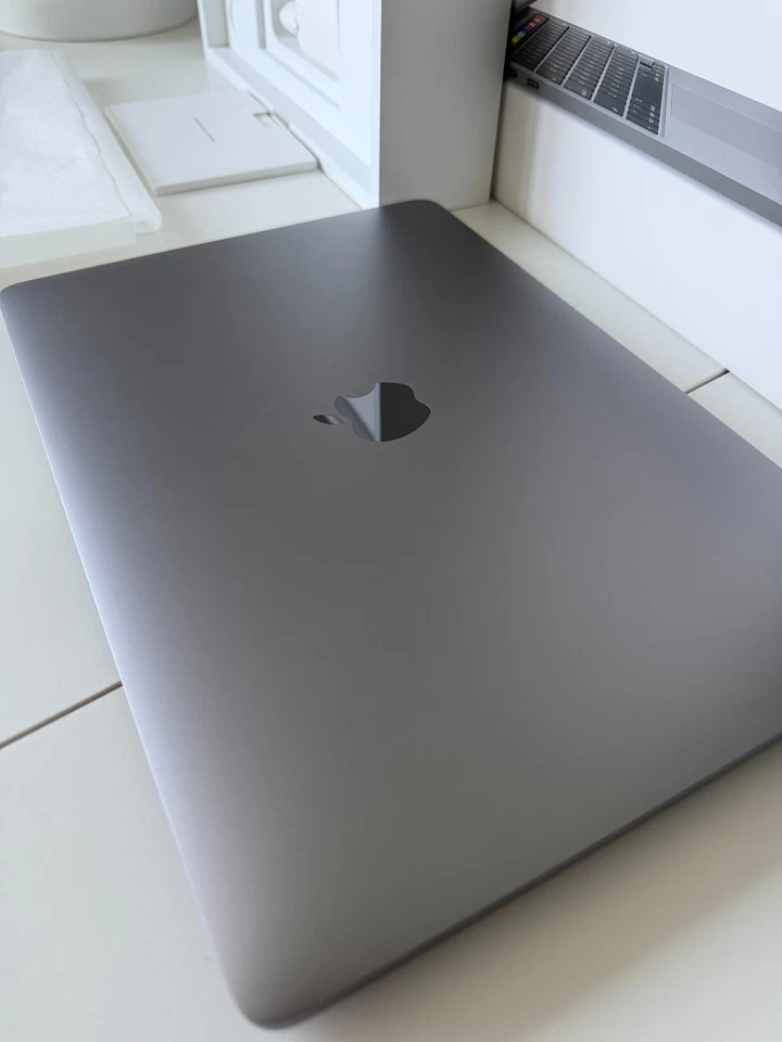 Apple MacBook Pro 13" 2020 · i5 · 16GB · 250GB, Foto 4 von 5
