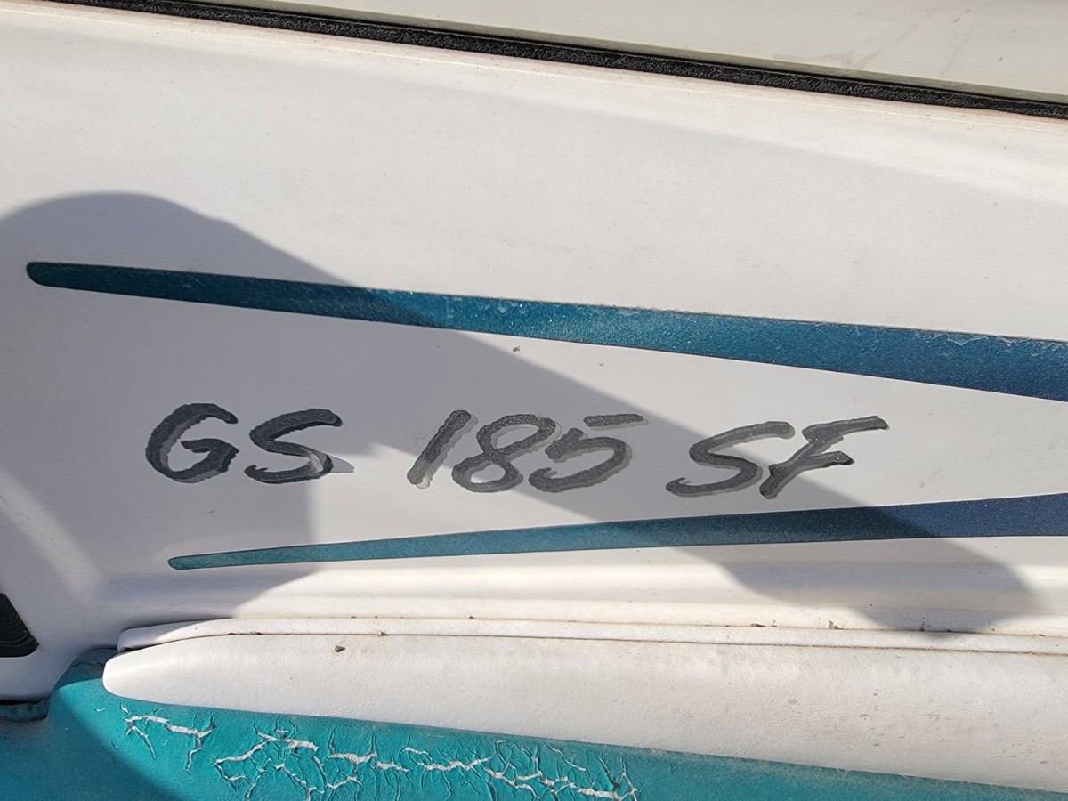 PORT AngleD GLASS WINDSHIELD W/FRAME 1997 GLASTRON GS 185 SF SKI