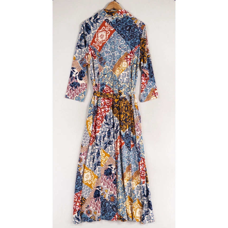 Vestido maxi Susan Graver estampado malha líquida com cinto tamanho grande azul americano - Imagem 3 de 4