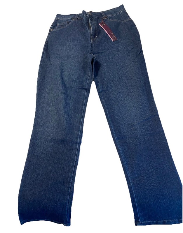 New! Gloria Vanderbilt - Amanda Jeans - Classic Fit - Stretch Denim - Size 10
