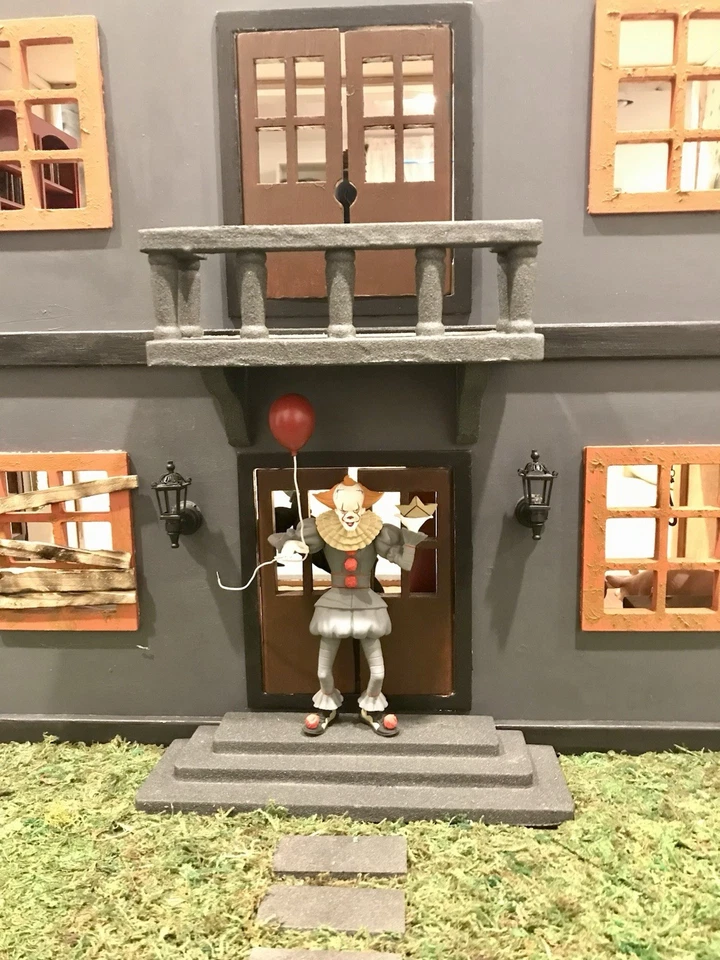 Toony Terrors-Regan, Freddy, Jason, etc. Custom Made Haunted Dollhouse - Image 2 of 4