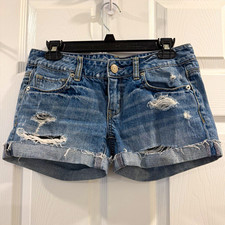 American Eagle Women s Blue Medium Wash Distressed Denim Shorts Mid Rise 4