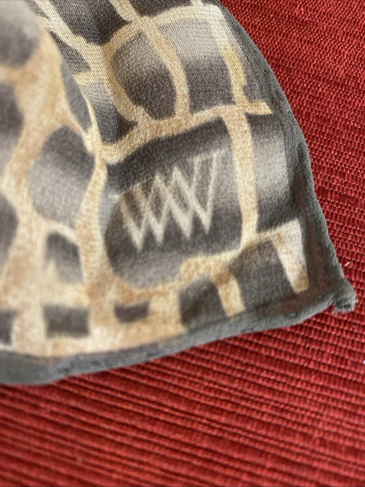 WW Grey And Tan Giraffe Pattern Rectangular Sheer… - image 5