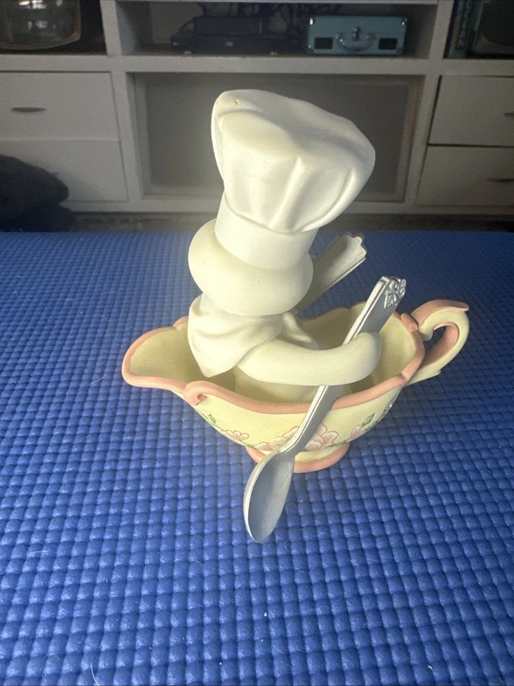 Pillsbury Doughboy “The Gravy Boat” Danbury Mint Collector Figurine - Image 2 of 4