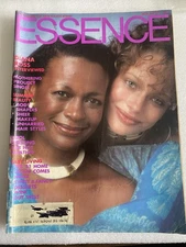 RARE ESSENCE MAGAZINE May 1977 Diana Ross Motherhood Fashion Hair Home Decor