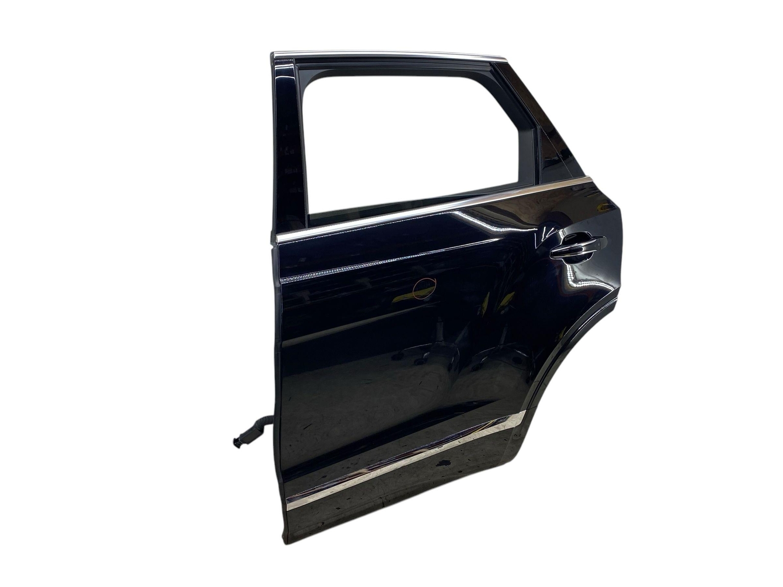 2016-2020 BENTLEY BENTAYGA OEM LEFT REAR DOOR SHELL ONYX BLACK (6935) W/ HANDLE