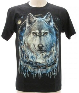 magliette con i lupi