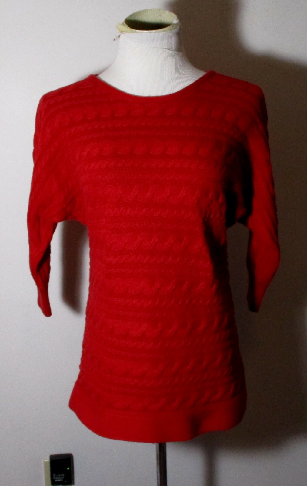 Women’s Banana Republic Red Cable Knit Sweater Size Medium