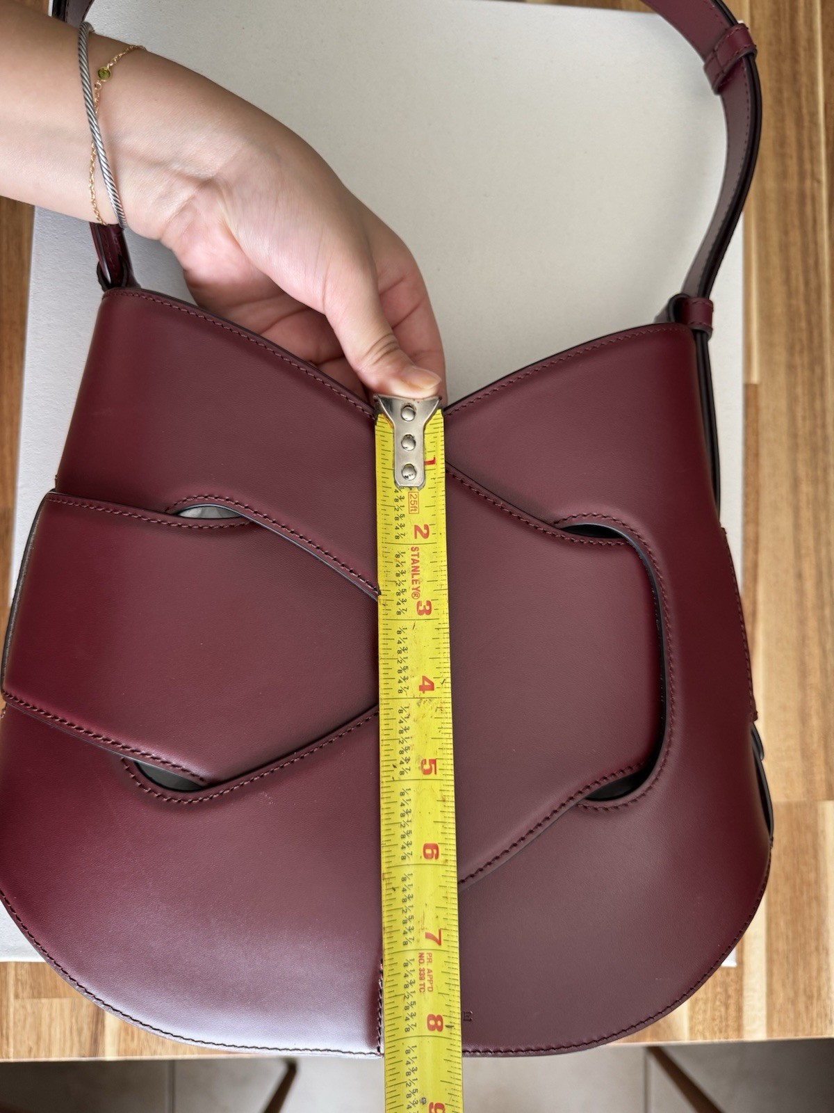 Polene bag.  Dimensions: 26 x 28 x 6 cm. Made in Spain