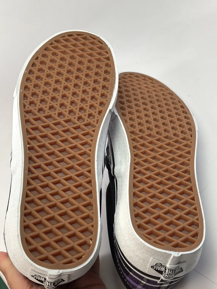 Zapatos sin cordones Vans para mujer talla 9 raros negros violeta púrpura a cuadros blancos Foto 4 de 4