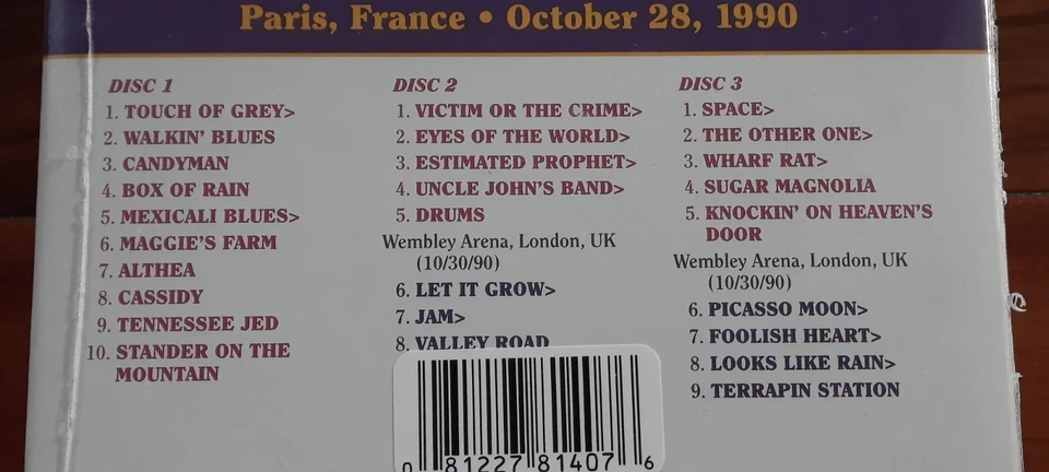 GRATEFUL DEAD Dave's Picks Vol. 55: Le Zénith, Paris, France 10/28/90 (3CD) NEW - Image 3 of 4