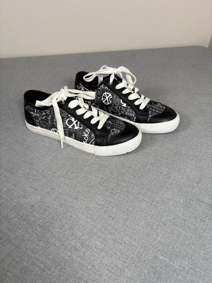 Zapatillas bajas Christian Lacroix blancas y negras con estampado de logotipo talla 7 Foto 3 de 4