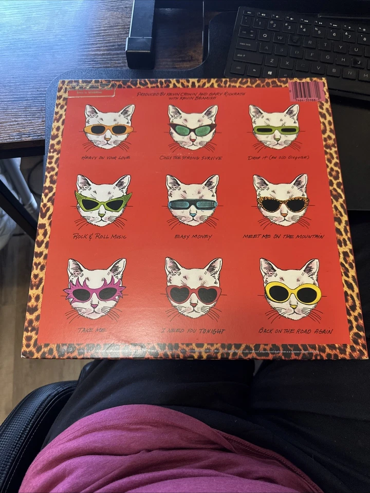 REO Speedwagon Nine Lives Mint Vinyl Epic FE 35988 Orig Inner Gold Promo Sticker - Image 3 of 4