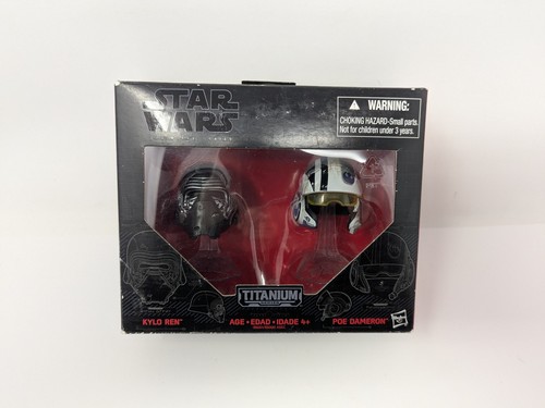 Star Wars The Black Series Titanium Series #01, Kylo Ren + Poe Dameron Helmets