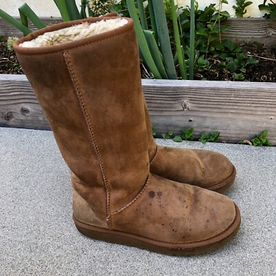 UGG AUSTRALIA Classic Tall II Boots W8 Womens Chestnut Shearling