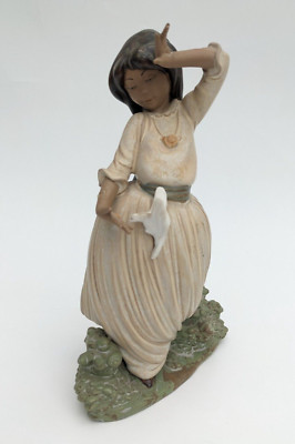 Lladro Nao Daisa 1984 Gils Figur tanzend mit Tauben