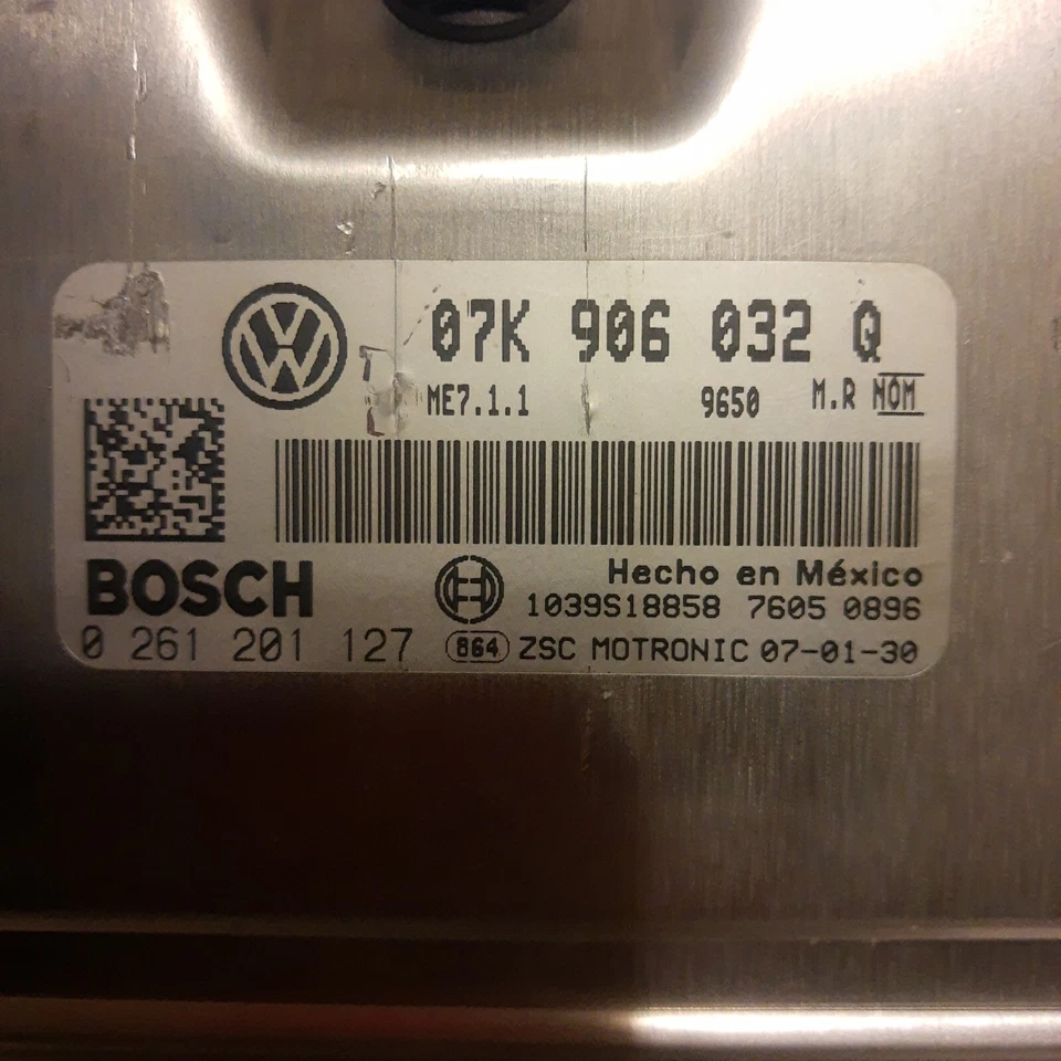 07K 906 032 Q ECM ECU компьютер 2007 Volkswagen кролик 2,5 л автоматическая коробка передач - Изображение 2 из 4