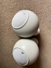 Anthony Gallo Acoustics Nucleus Speakers with wall mounts White