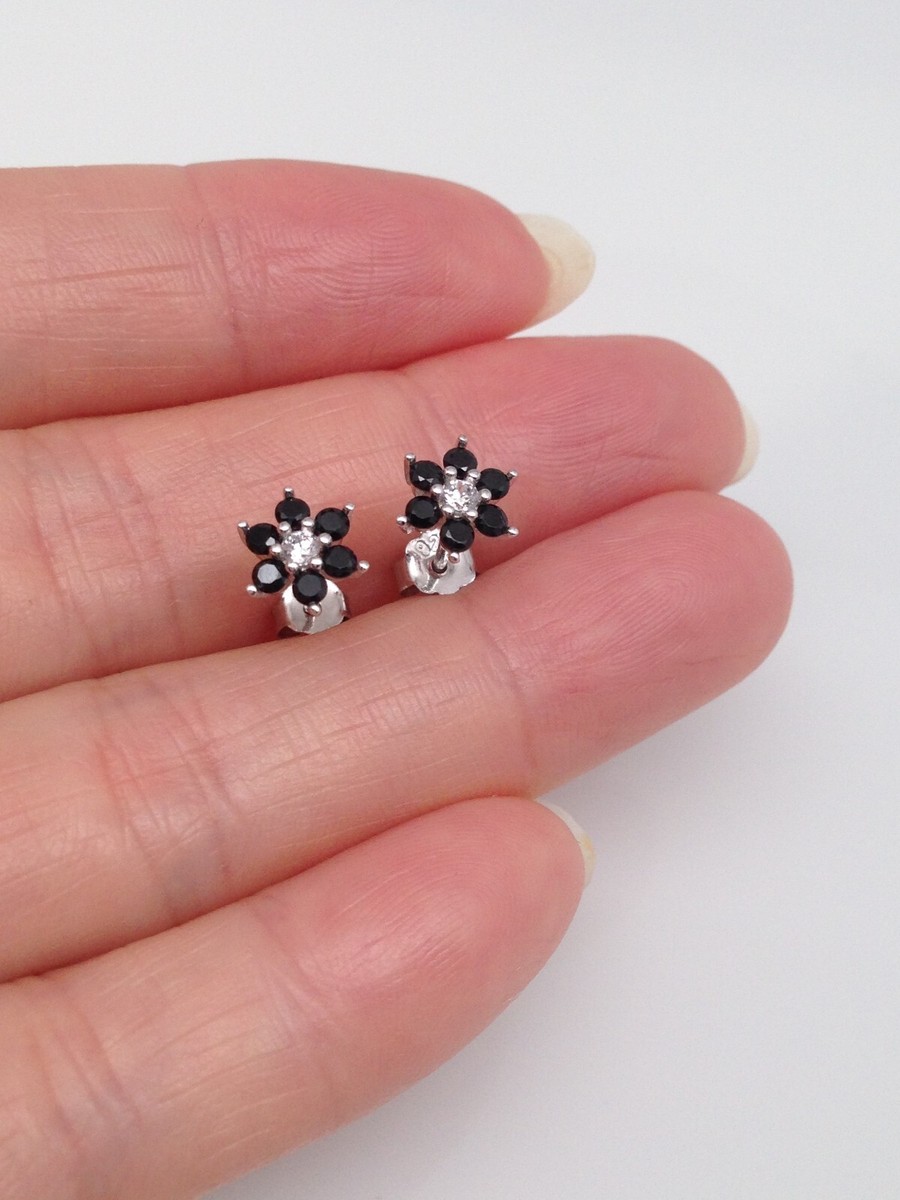 [KATENKELLY] 925Silver☆Tiny Flower Earrings Tiny hexagon flower earrings in Silver – Kate Koel