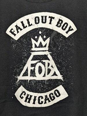 Y2k FALL OUT BOY FOB Pop Alt Punk Band  Chicago Concert Black Crewneck Sz Small 