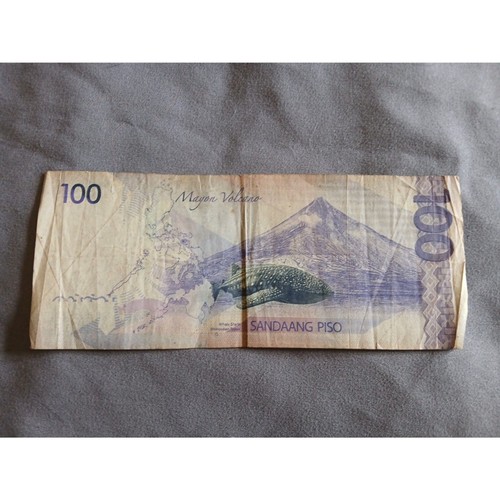 Vector Image Banknote Philippines 100 Piso Banknote Manuel Roxas Mayon Volcano Whale Shark ...