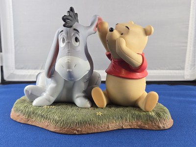 Pooh & Friends figurine ''Psst! You're a Grand Friend. Pass it on!''  300460 (MIB)