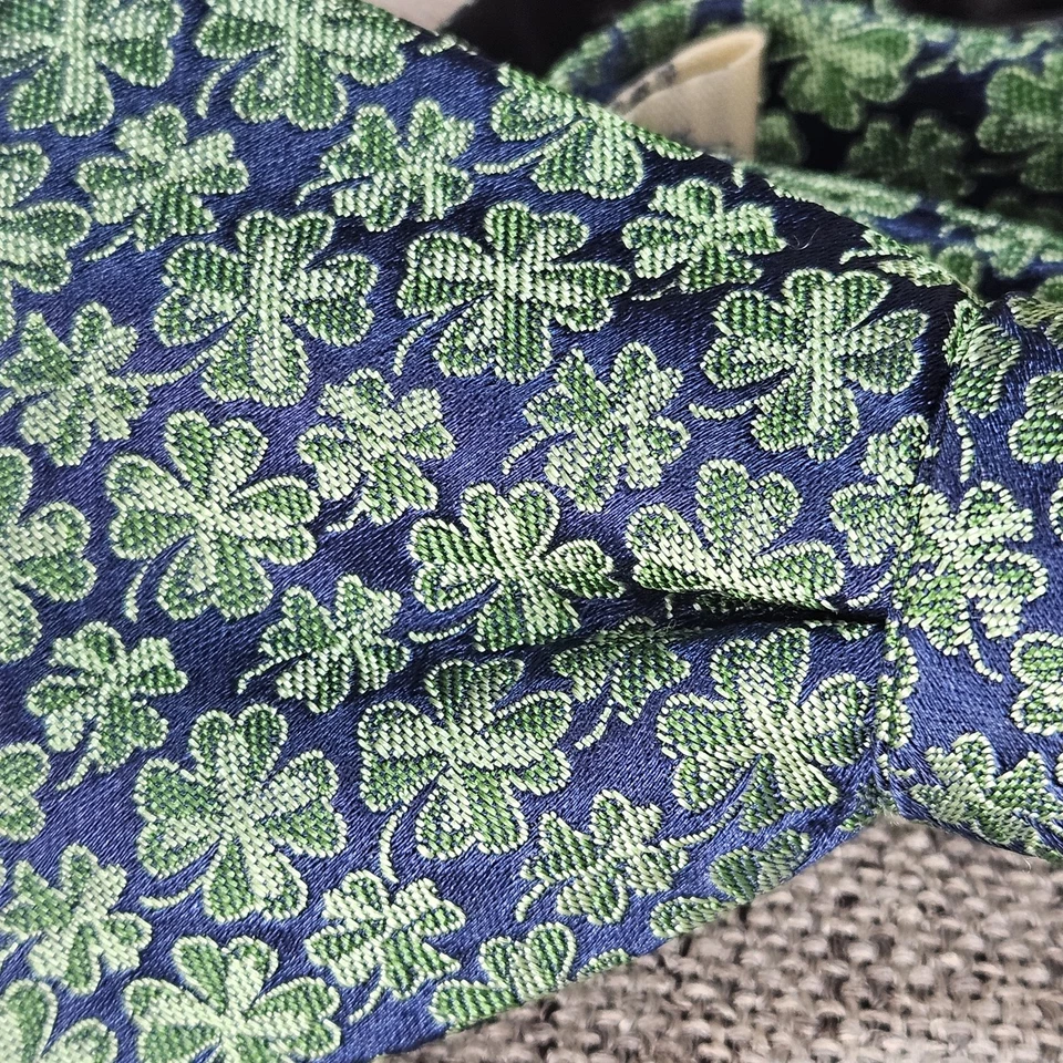Pajarita verde martes tréboles de 4 hojas, fácil corbata ajustable seda/poliéster Foto 3 de 4