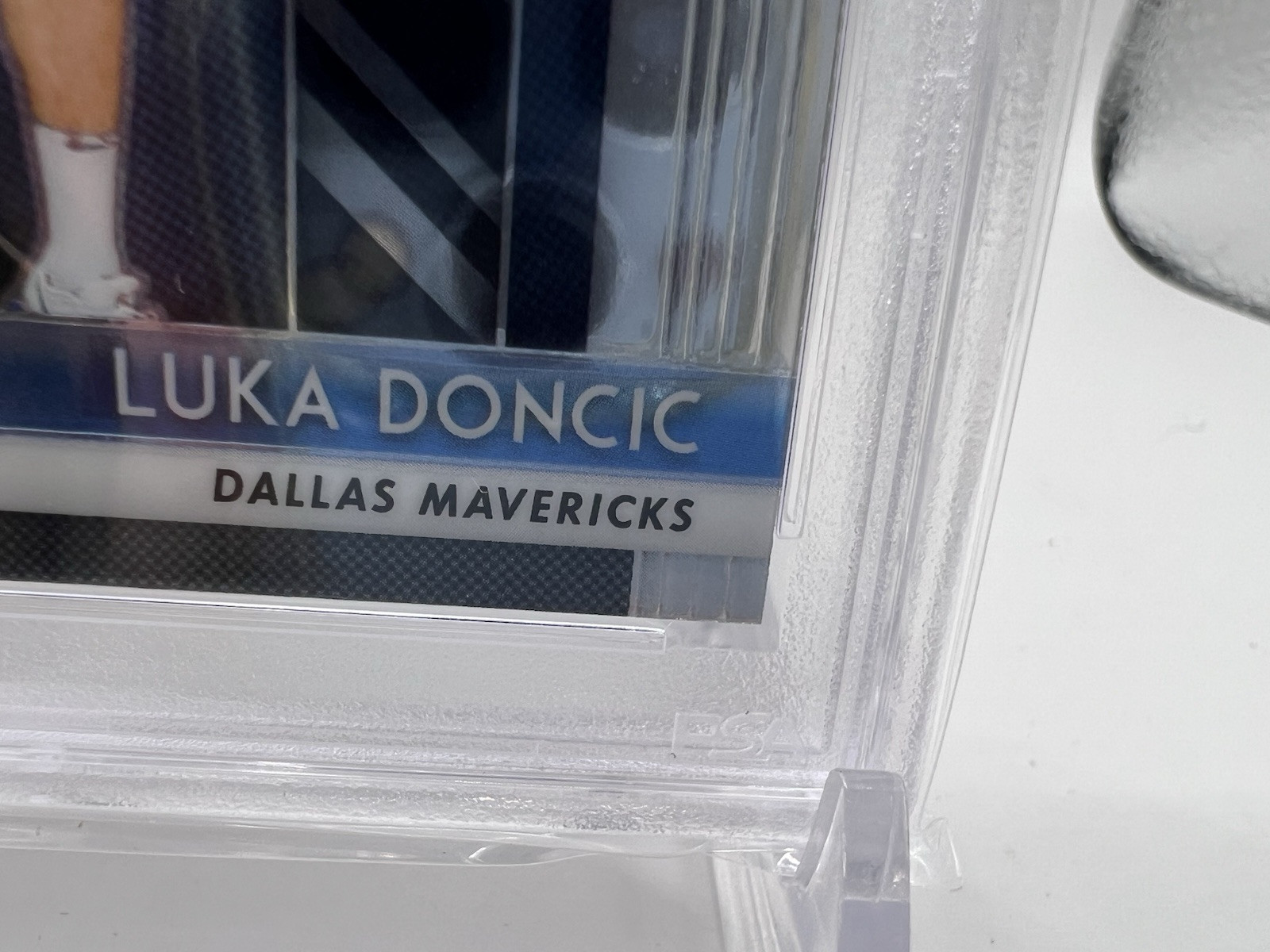 2018-19 Panini Prizm Luka Doncic #280 RC Rookie Auto PSA/DNA Autograph - Lakers view 11