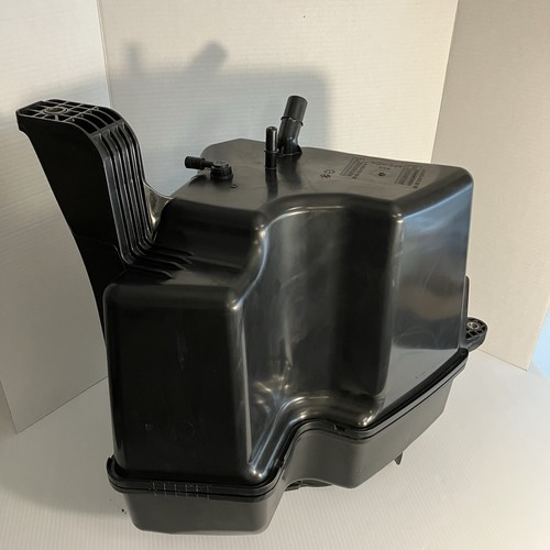 2019 2020 2021 2022 Mercedes Sprinter DEF Tank w/ Pump Assembly Bluetek OEM
