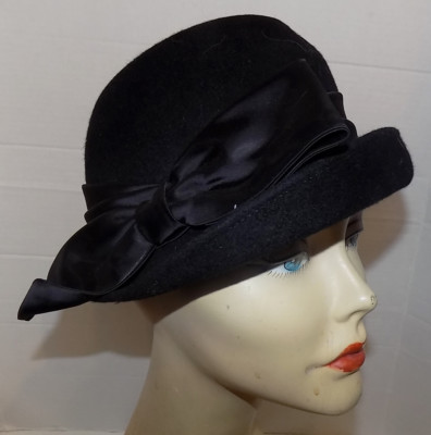 Vintage 40s 50s Black Wool Cloche with Black Satin Bow Glenover
