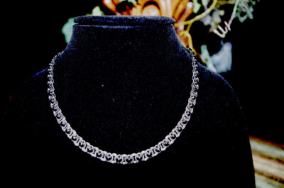 SIGNED ''ALFANI'' DEEP SILVER CHOKER STYLE NECKLACE