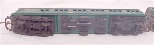 Vintage Tri-ang R.156/R.225 00/H0 Class 4-SUB electric multiple unit - Picture 13 of 15