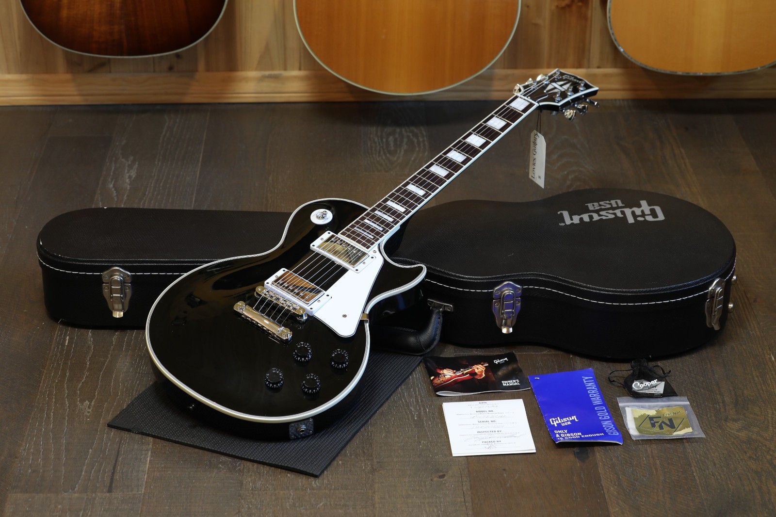 2011 Gibson Les Paul Custom Classic Electric Guitar Black + OHSC