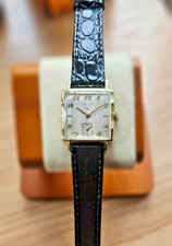 Elegant restored Elgin vintage wristwatch {ci...