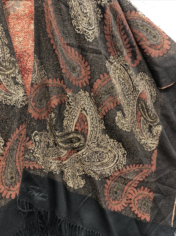 Bufanda envolvente suave por Avenue talla única flecos niña cristiana otoño monocromática Foto 3 de 4