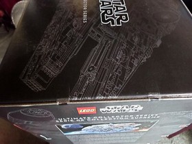 LEGO 75192 STAR WARS UCS MILLENNIUM FALCON 7541 PCS FACTORY SEALED FREE SHIPPING