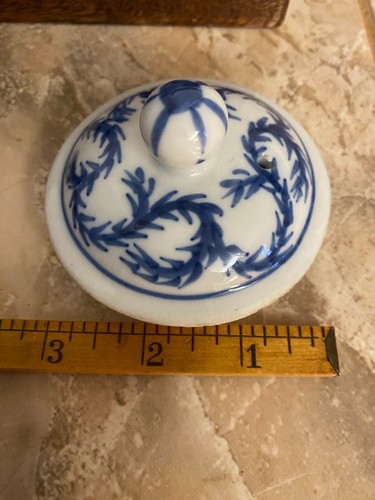 Vintage blue & white hand made & painted teapot lid only - 3" - Picture 4 of 7