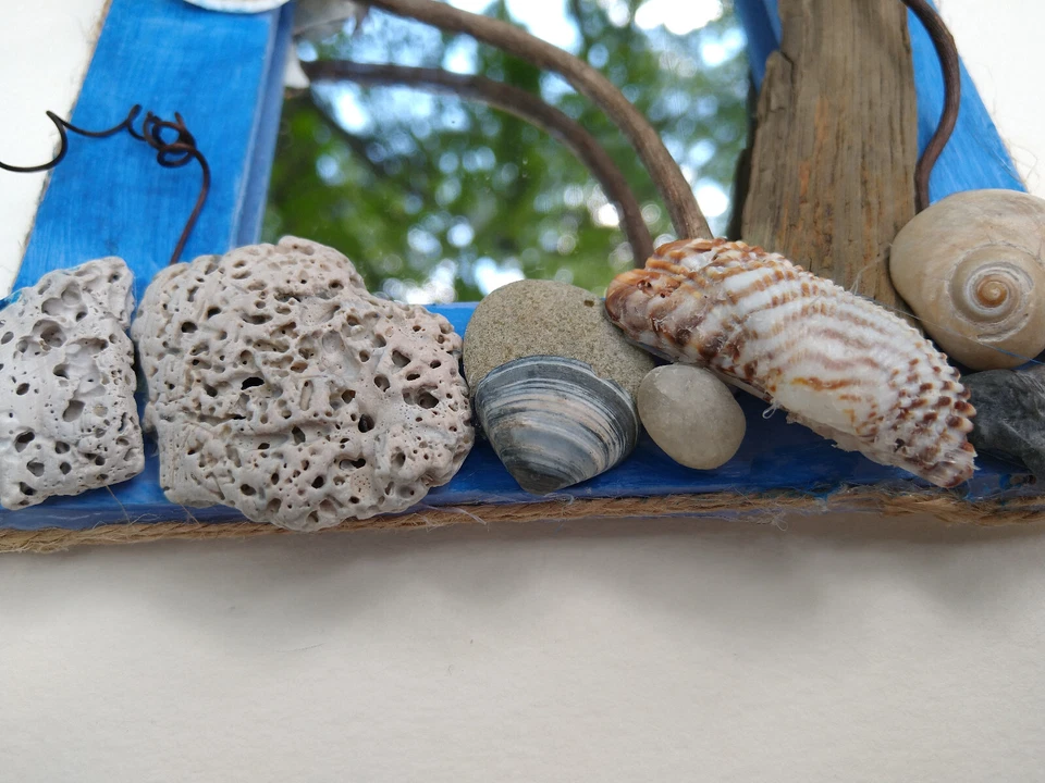 6" by 8" decorative framed mirror with hand made seashell owl - Image 3 of 4