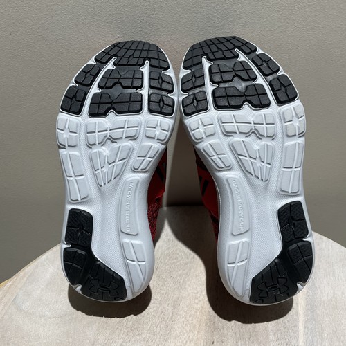 Under Armour BGS Surge 3 Slip Kids Size 5 Red & Black Sneaker Shoes New in Box - Picture 8 of 9