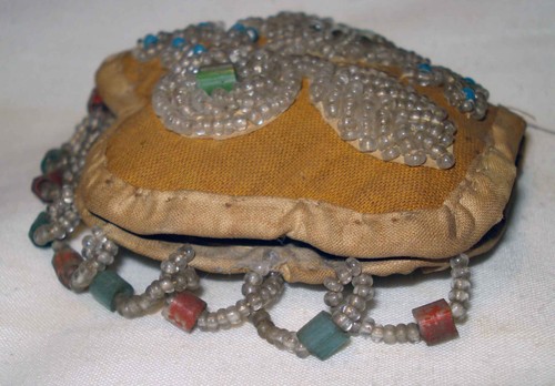 Vintage Iroquois Native American Indian Niagara Falls Beaded Sewing Pin Cushion - Picture 5 of 5