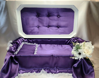 Newnak's Small 18'' Deluxe Pet Casket White/Purple