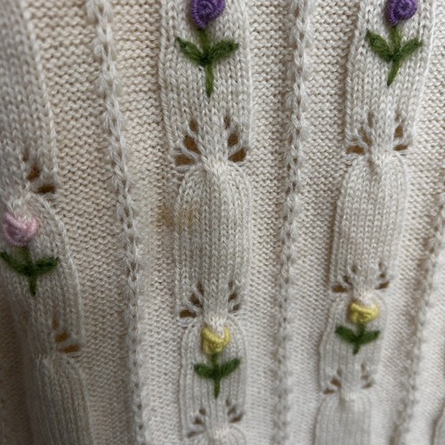 Vintage 60s Cream Dainty Floral Fringed Cape Shawl Poncho 100% Pure Wool Size S - Picture 8 of 10