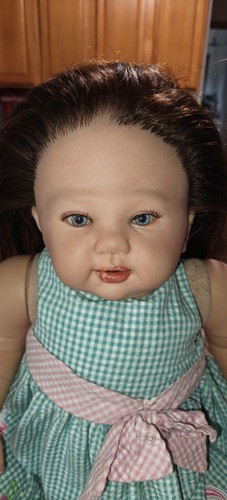 Muñeca Sandy Faber de vinilo ponderado 26" Sarah? - Imagen 2 de 8