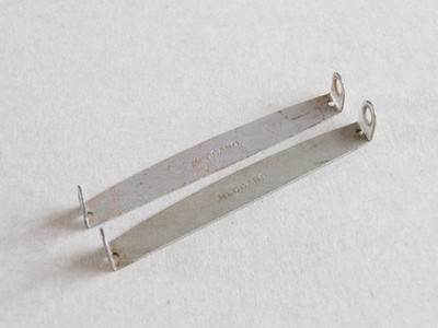 2 x Meccano Flugzeugkonstruktor Interplane Strebe gestaffelt LH P25 silber