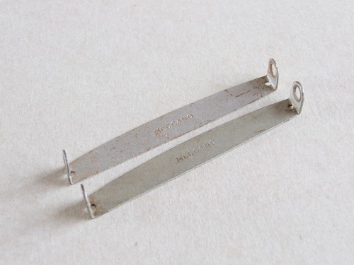 2 x Meccano Flugzeugkonstruktor Interplane Strebe gestaffelt LH P25 silber