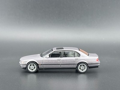 Mini GT BMW 750IL – Aspen Silver Metallic #792 1/64, $11.99