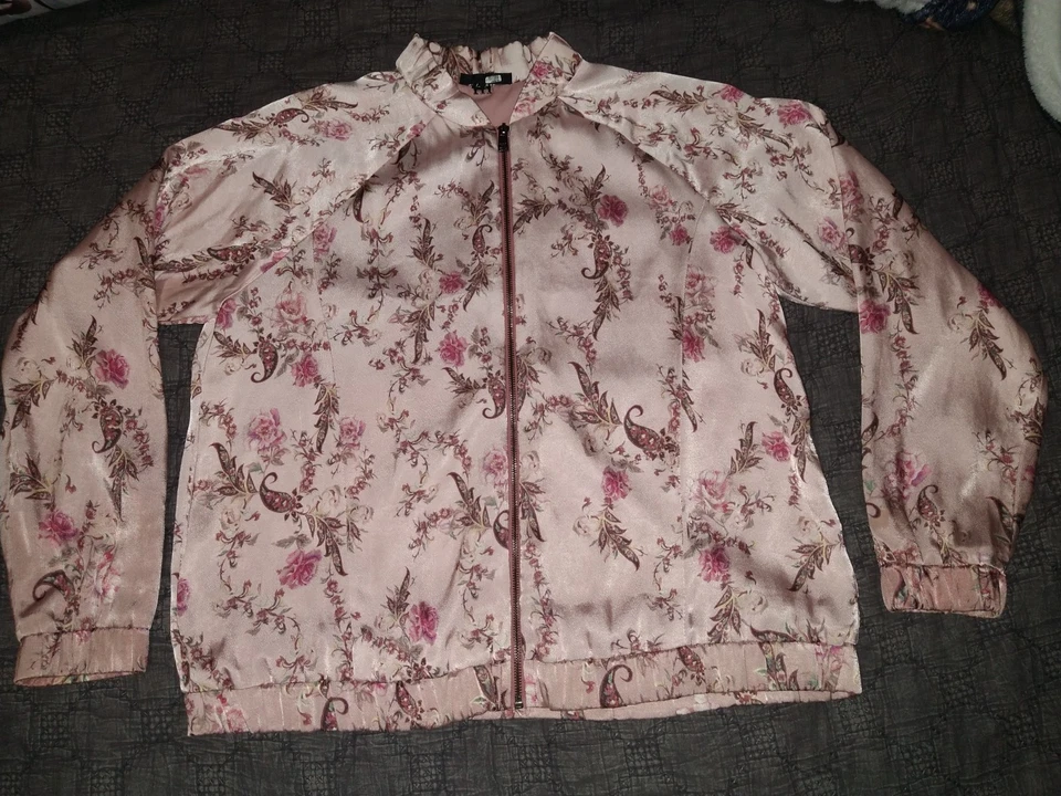 Chaqueta de satén floral rosa Haute Hippie grande Foto 2 de 4